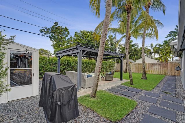 4521 NE 2nd Avenue, Oakland Park, FL 33334