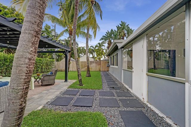 4521 NE 2nd Avenue, Oakland Park, FL 33334