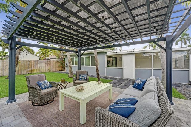 4521 NE 2nd Avenue, Oakland Park, FL 33334