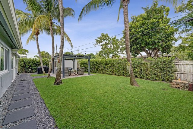 4521 NE 2nd Avenue, Oakland Park, FL 33334