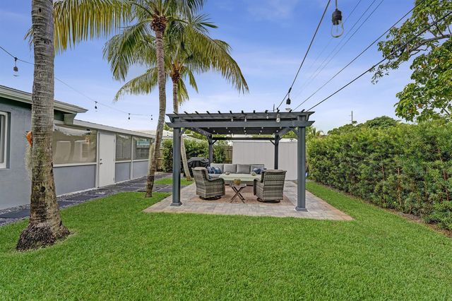 4521 NE 2nd Avenue, Oakland Park, FL 33334