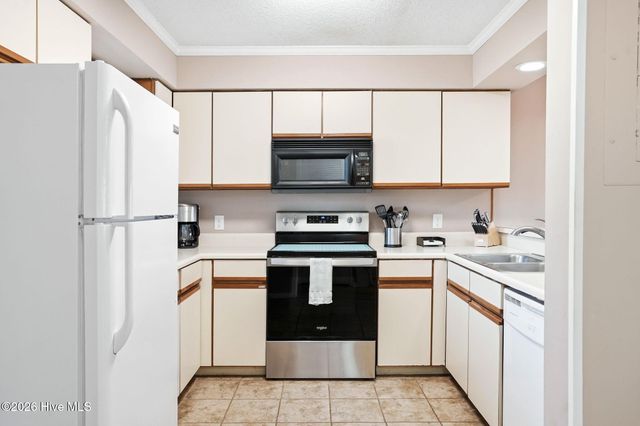 400 Virginia Avenue 105d, Carolina Beach, NC 28428