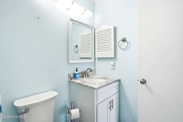 400 Virginia Avenue 105d, Carolina Beach, NC 28428