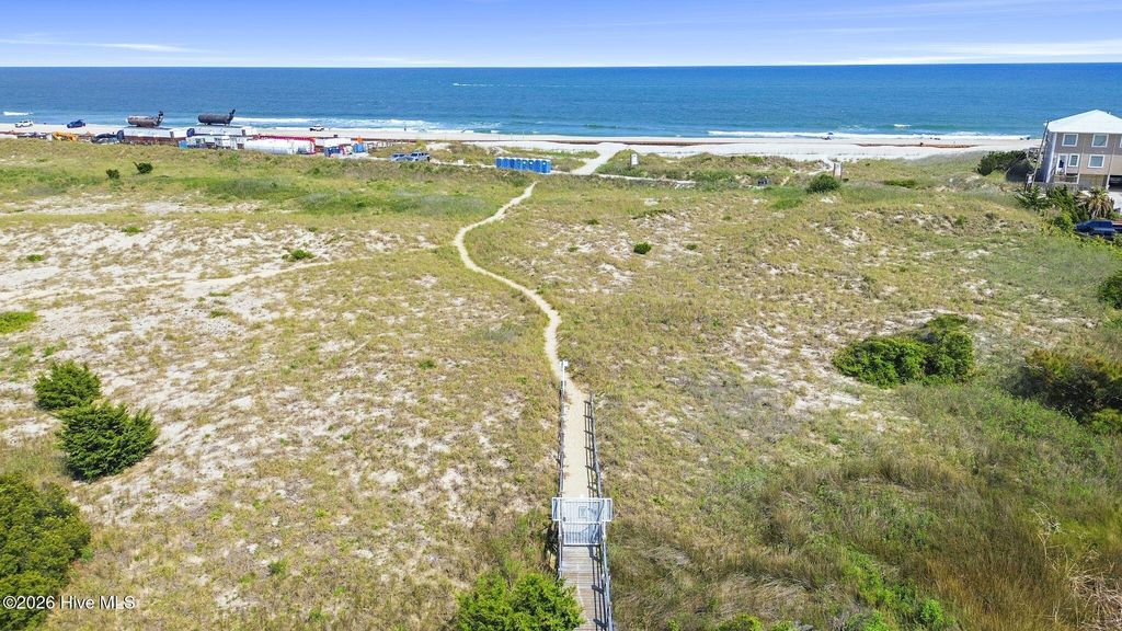 Image 42 of property listing at 400 Virginia Avenue 105d, Carolina Beach, NC 28428