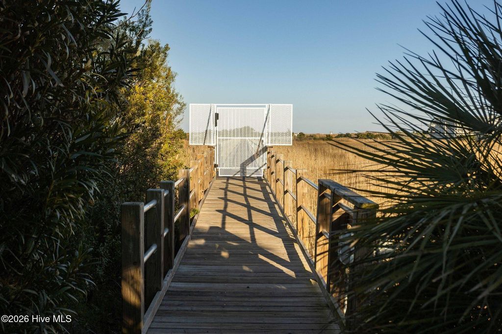 Image 6 of property listing at 400 Virginia Avenue 105d, Carolina Beach, NC 28428