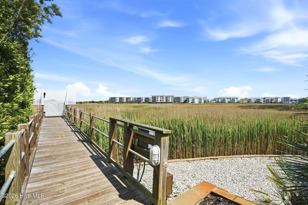 Image 7 of property listing at 400 Virginia Avenue 105d, Carolina Beach, NC 28428