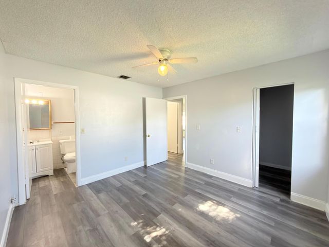 4885 Badger Road, West Palm Beach, FL 33417