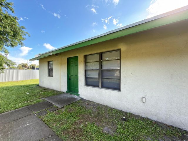 4885 Badger Road, West Palm Beach, FL 33417