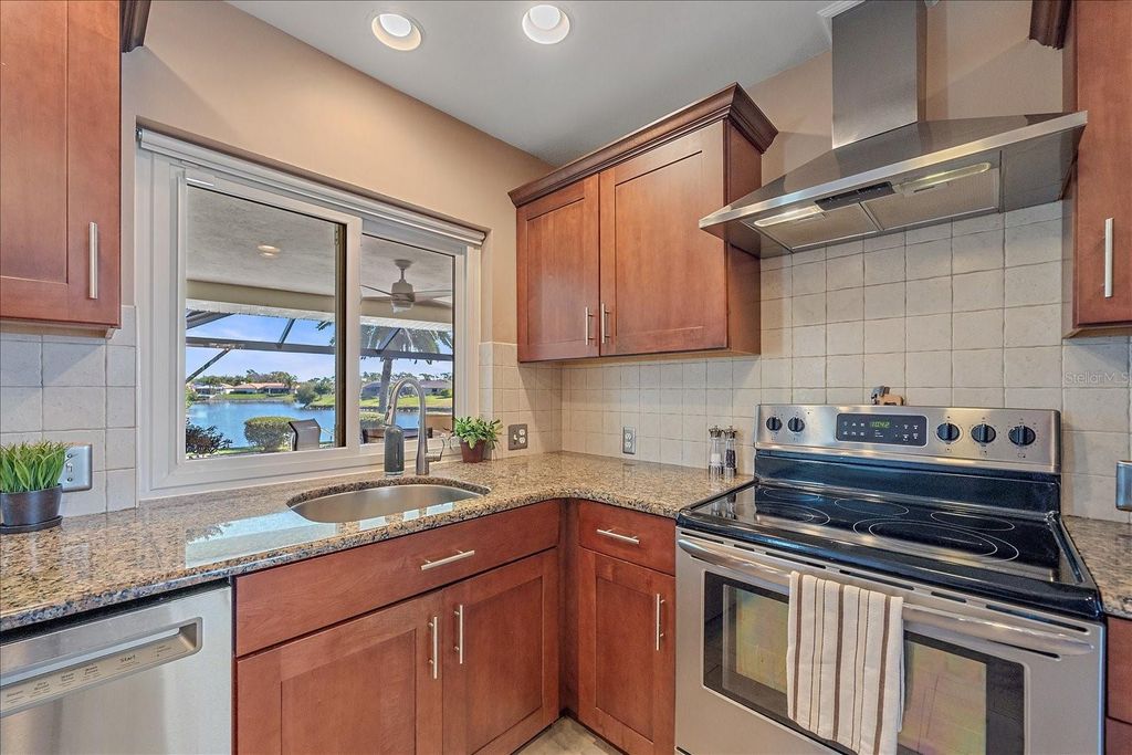 Image 14 of property listing at 1824 RAINTREE LANE, Venice, FL 34293