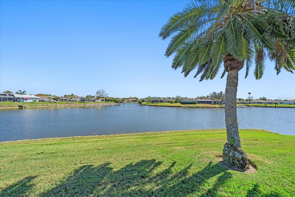 Image 45 of property listing at 1824 RAINTREE LANE, Venice, FL 34293