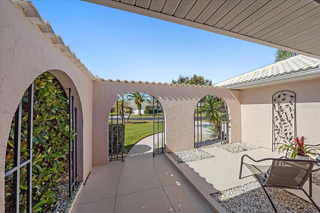 Image 47 of property listing at 1824 RAINTREE LANE, Venice, FL 34293