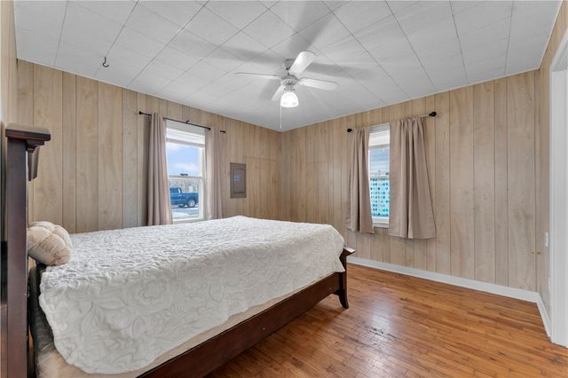 511 Spring Street, Rogers, AR 72756