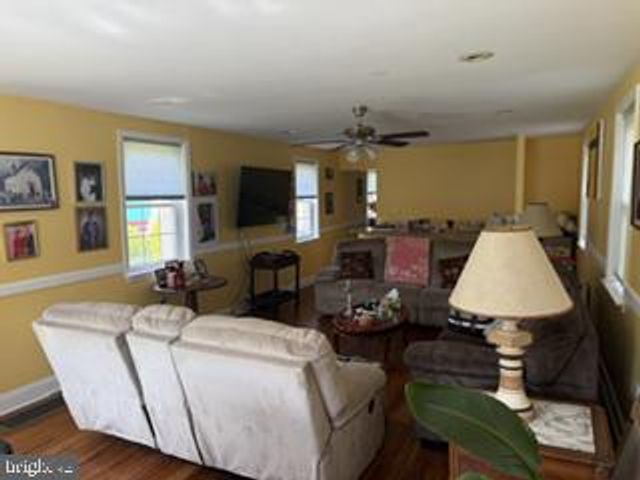 229 E PRICE ST, Philadelphia, PA 19144