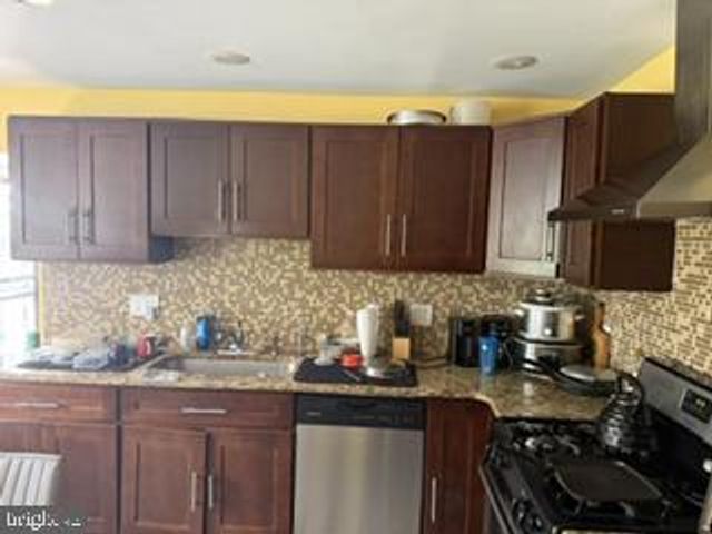 229 E PRICE ST, Philadelphia, PA 19144