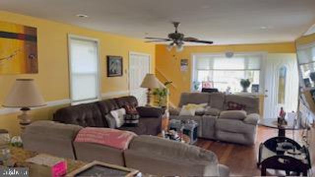 229 E PRICE ST, Philadelphia, PA 19144