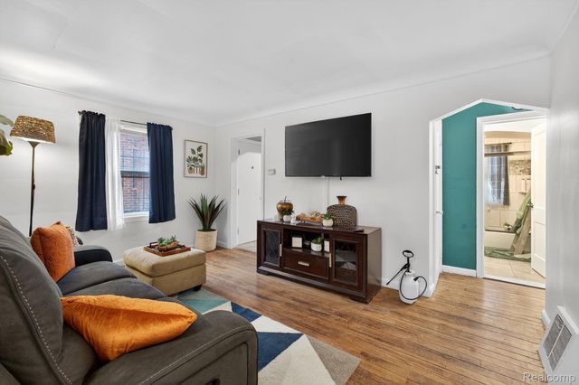 18729 Sunderland Road, Detroit, MI 48219