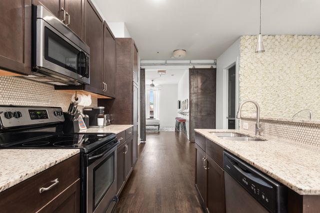 210 30th Ave N Apt 409, Nashville, TN 37203