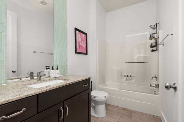 210 30th Ave N Apt 409, Nashville, TN 37203