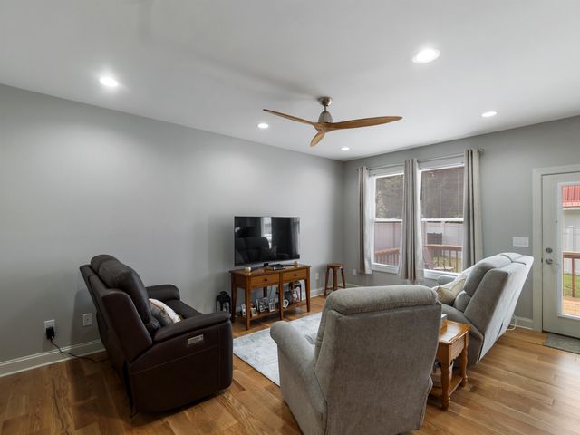 45 Jordon Drive, Winfield, WV 25213