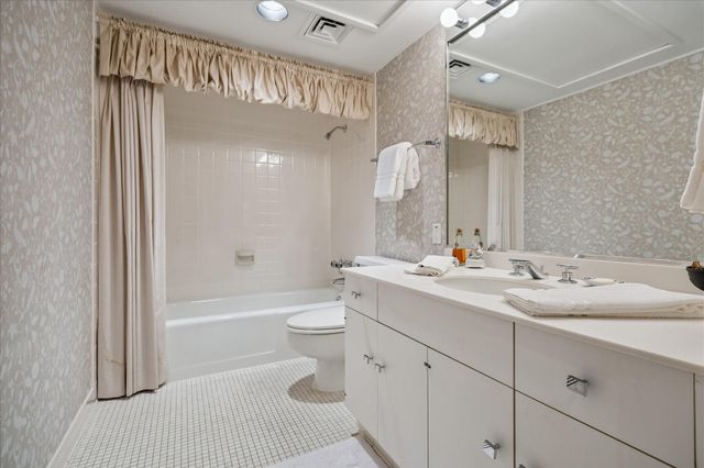 15 Greenway Plaza 9F, Houston, TX 77046