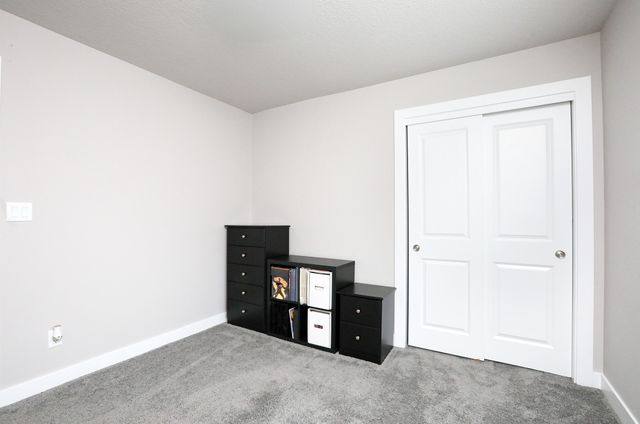 4853 E Hull Avenue, Des Moines, IA 50317