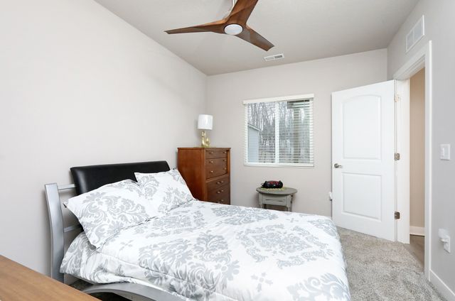 4853 E Hull Avenue, Des Moines, IA 50317