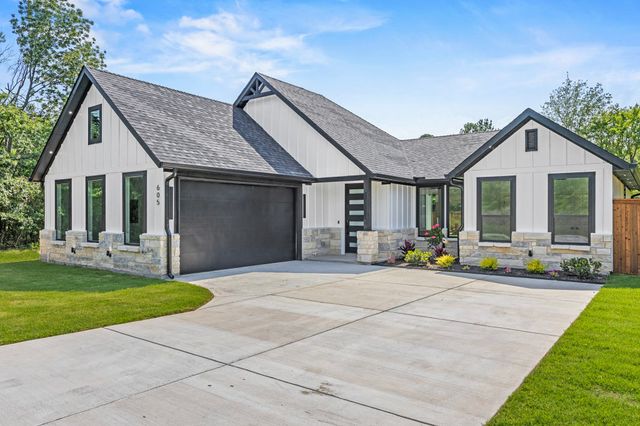 605 Utopia Road, Tool, TX 75143