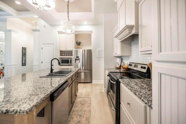 116 Alexis Way, Byron, GA 31008