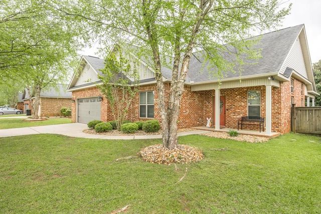 116 Alexis Way, Byron, GA 31008