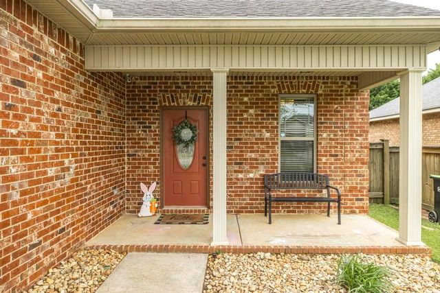 116 Alexis Way, Byron, GA 31008