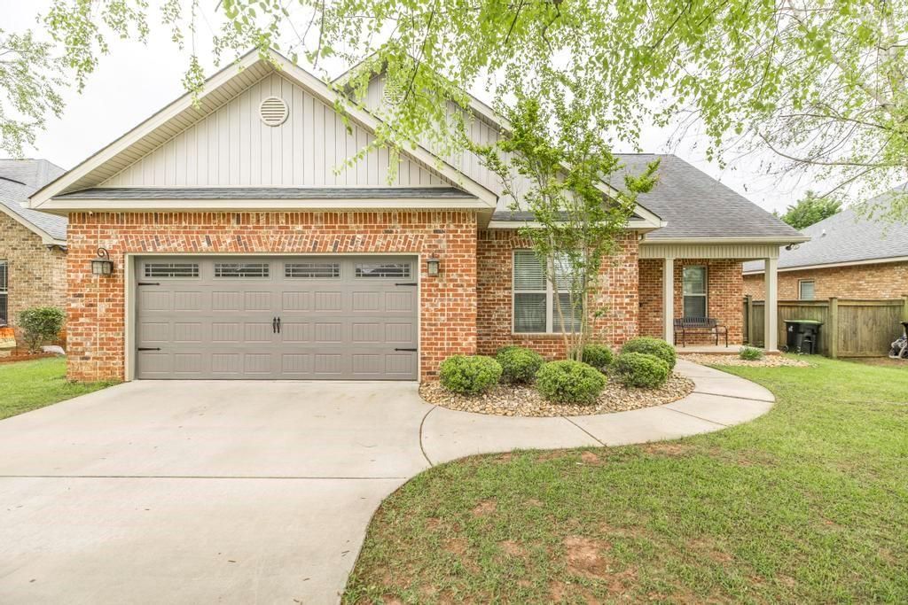 116 Alexis Way, Byron, GA 31008