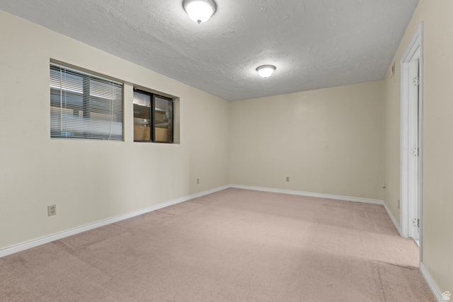 2898 W 4425 S, Roy, UT 84067