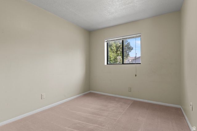 2898 W 4425 S, Roy, UT 84067