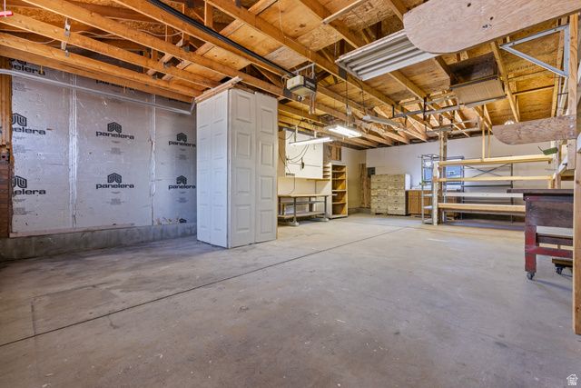 2898 W 4425 S, Roy, UT 84067