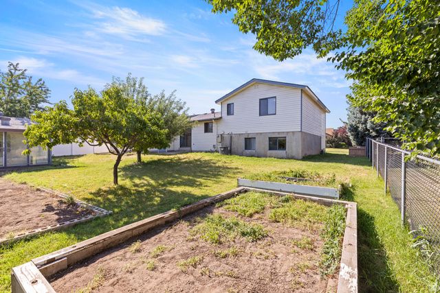 2898 W 4425 S, Roy, UT 84067