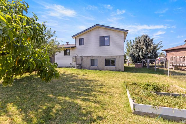 2898 W 4425 S, Roy, UT 84067