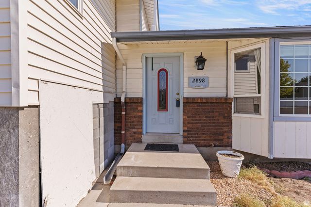 2898 W 4425 S, Roy, UT 84067