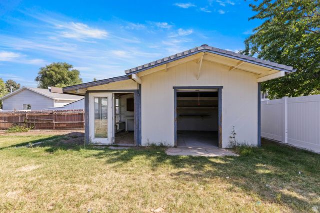 2898 W 4425 S, Roy, UT 84067