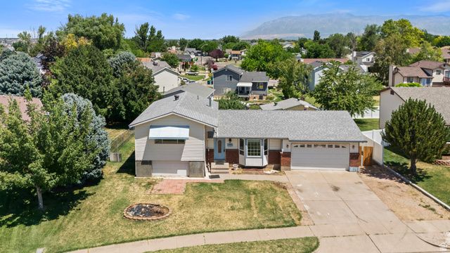 2898 W 4425 S, Roy, UT 84067