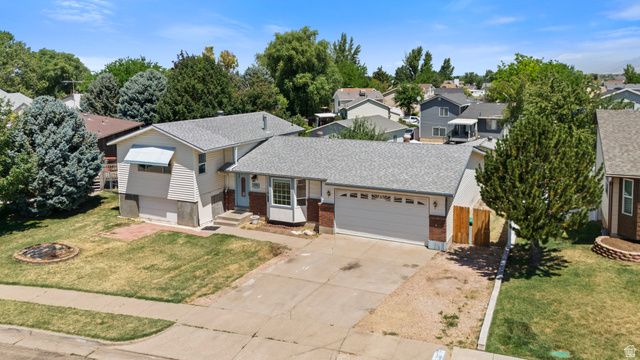 2898 W 4425 S, Roy, UT 84067