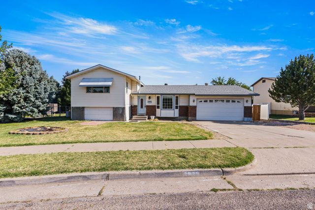 2898 W 4425 S, Roy, UT 84067