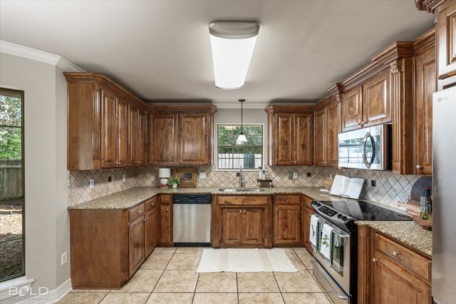 321 Blue Fox Circle, Haughton, LA 71037