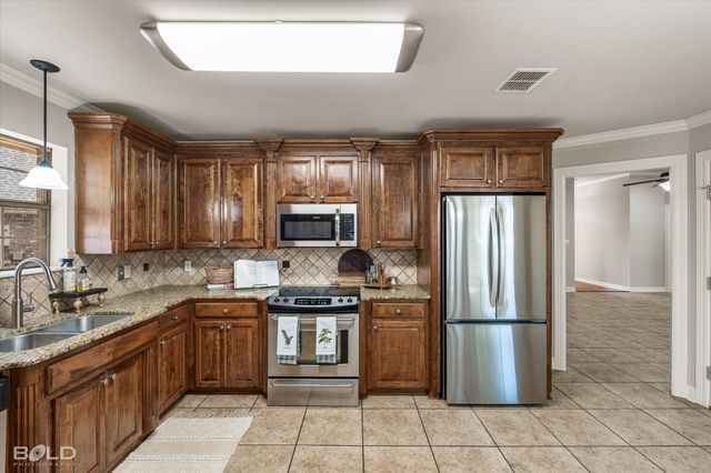 321 Blue Fox Circle, Haughton, LA 71037