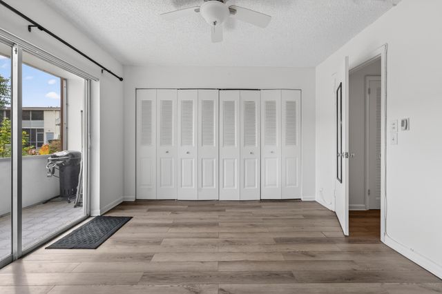 234 Canterbury K, West Palm Beach, FL 33417