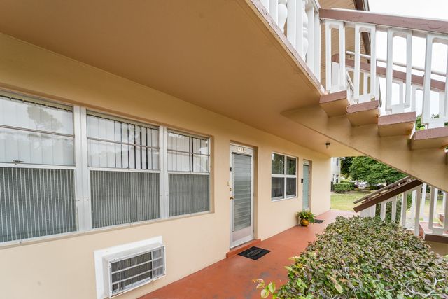 234 Canterbury K, West Palm Beach, FL 33417