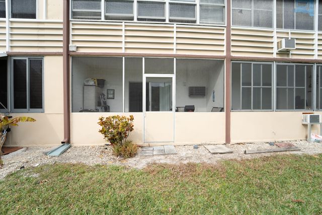 234 Canterbury K, West Palm Beach, FL 33417