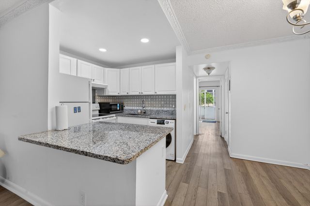 234 Canterbury K, West Palm Beach, FL 33417