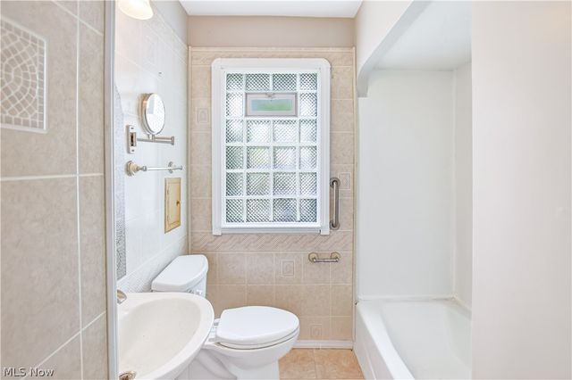 2808 Portman Avenue, Cleveland, OH 44109