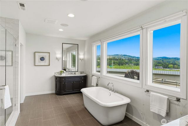 11262 SE 34th St, Bellevue, WA 98004