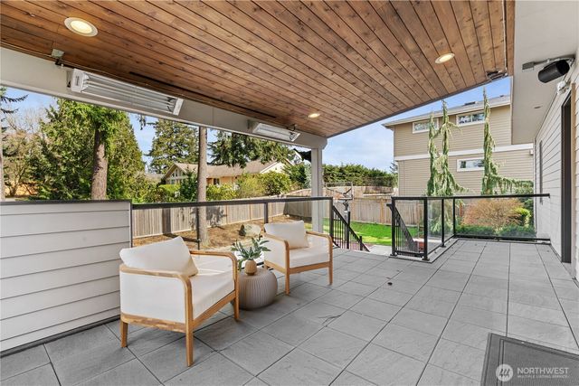 11262 SE 34th St, Bellevue, WA 98004